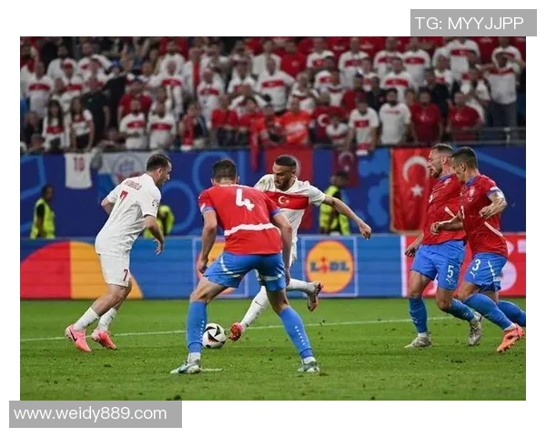 西班牙与捷克预选赛激战在即球迷期待精彩对决 西班牙与捷克预选赛激战在即球迷期待精彩对决